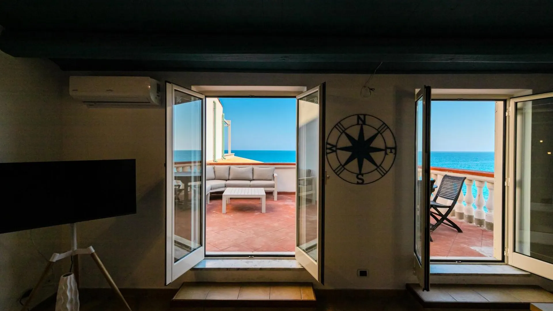 Alba Sul Mare By Caseserio Cefalù